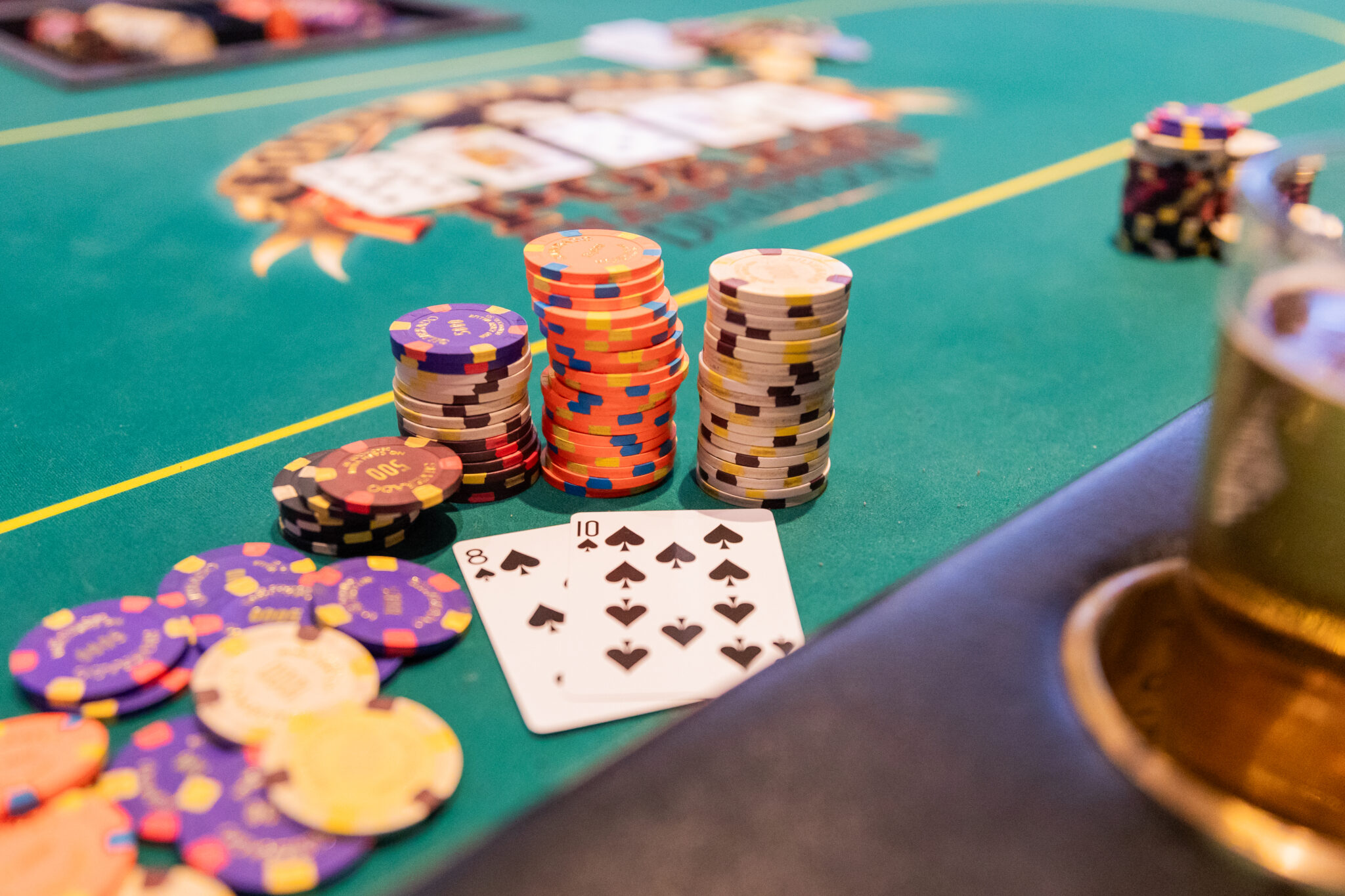 SF poker 1 2048x1365